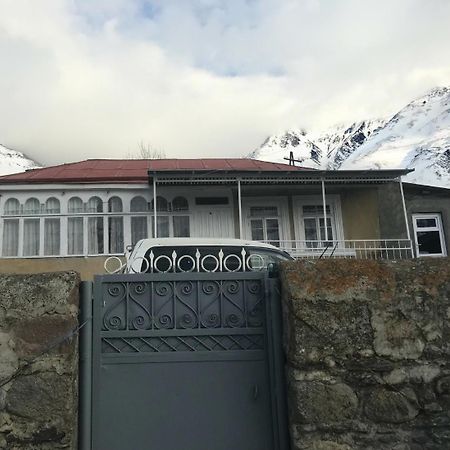 Sabuka Qushashvili Hotel Kazbegi Eksteriør billede